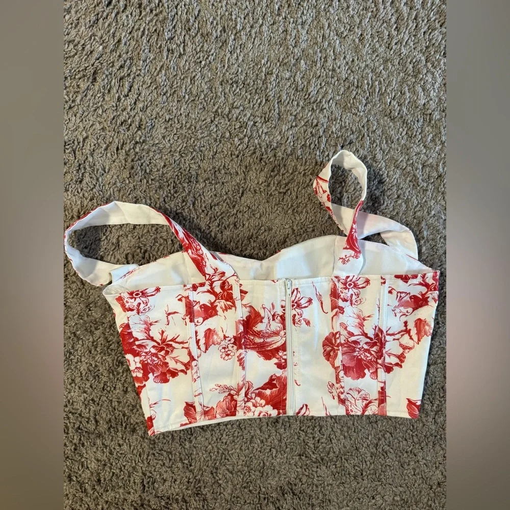 Fashion nova floral corset top. Size M - Picture 7 of 7